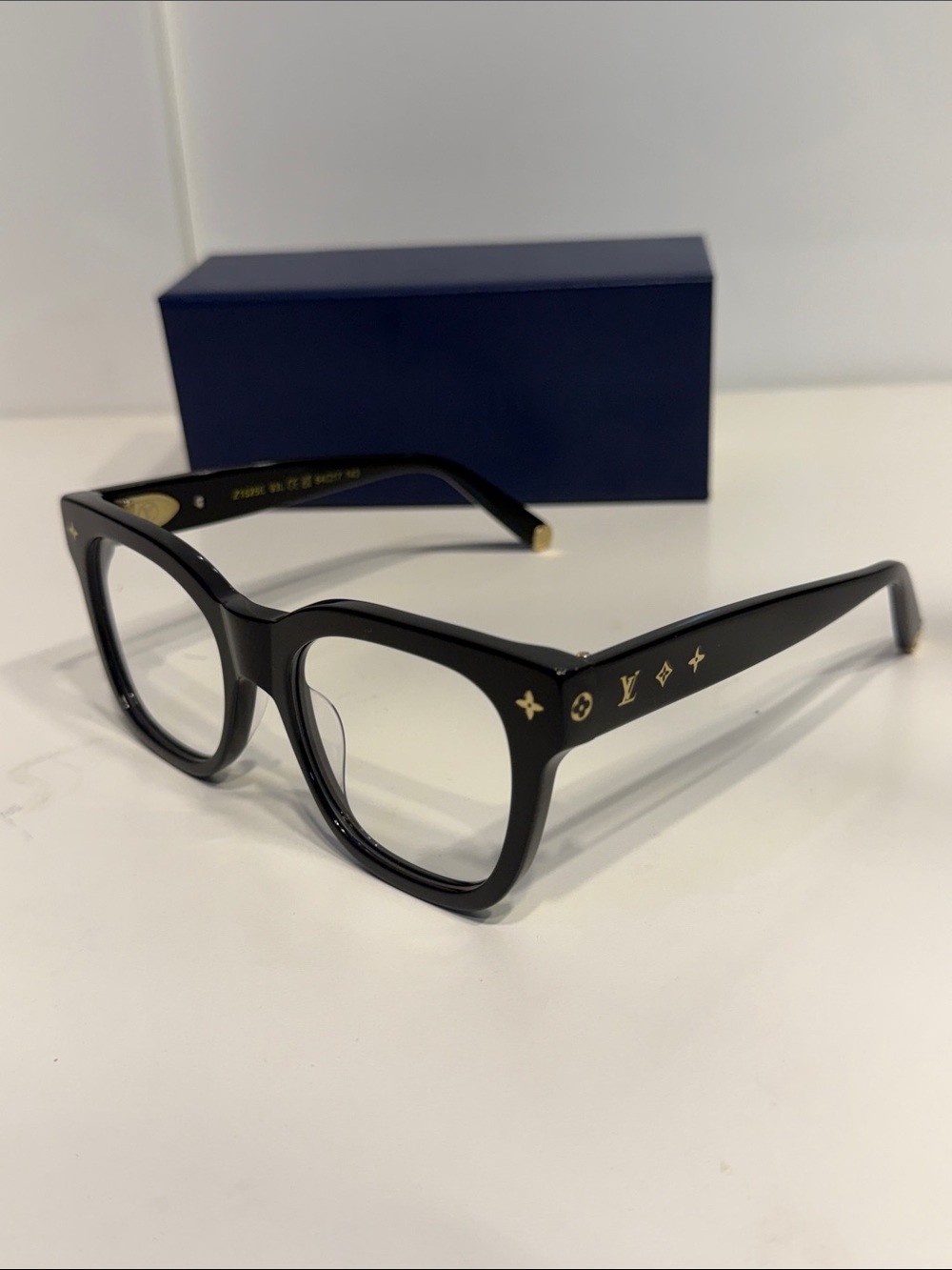 Gently used women’s Louis Vuitton Black blue light glasses LV